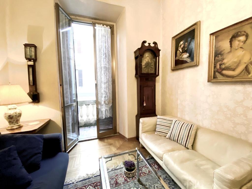 Traditional Style In The City Center Rome Extérieur photo