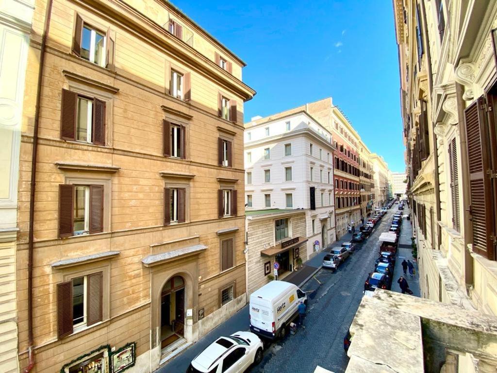 Traditional Style In The City Center Rome Extérieur photo