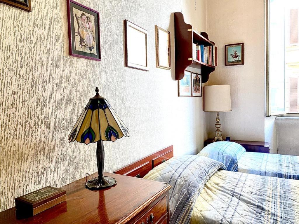Traditional Style In The City Center Rome Extérieur photo