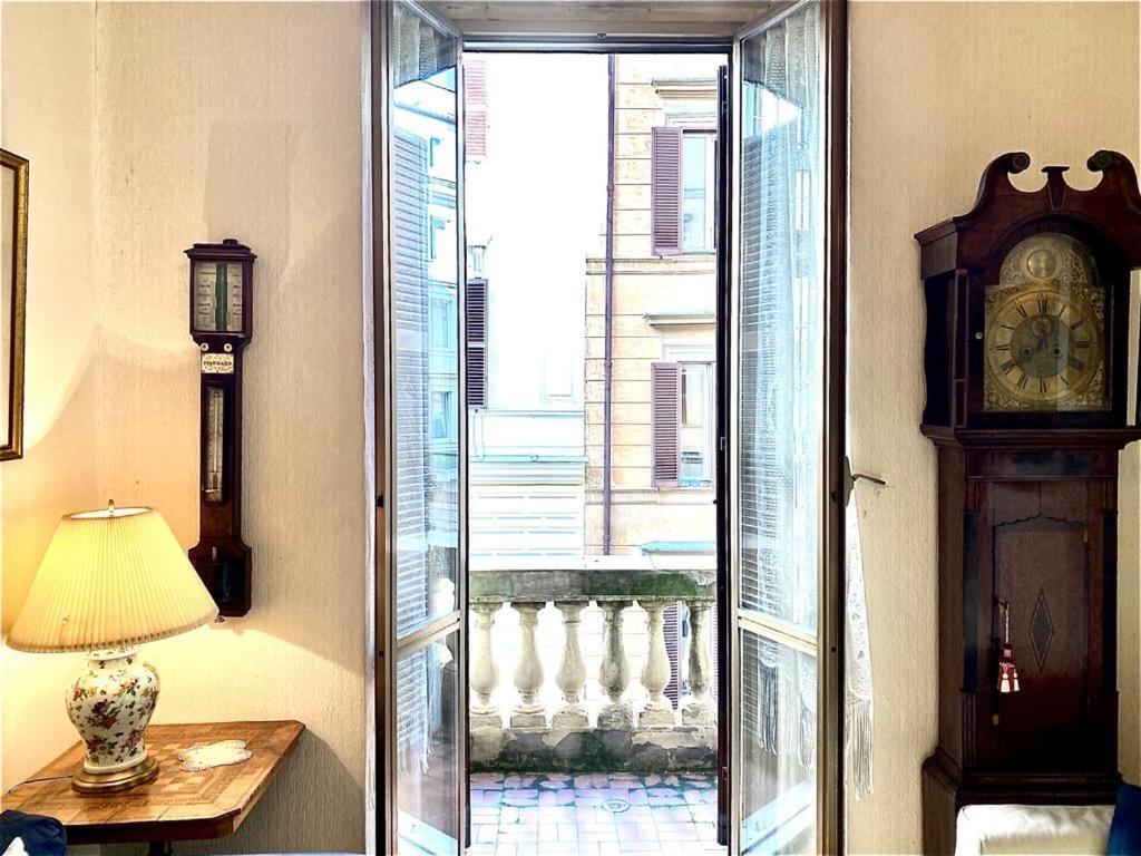 Traditional Style In The City Center Rome Extérieur photo